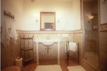 Austria Privát Graz, Zewnątrz